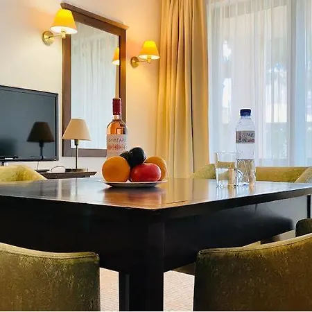 Apartament W Hotelu Royal Beach 5* Апартамент *
